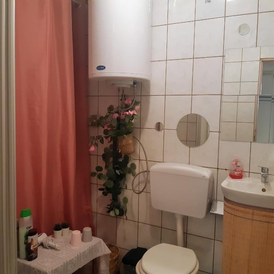 Fassbinder Klause Mit Mini-Terrasse Apartment Sankt Veit an der Glan Exterior foto