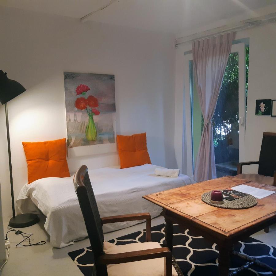 Fassbinder Klause Mit Mini-Terrasse Apartment Sankt Veit an der Glan Exterior foto